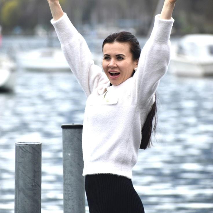 Portrait of Arjun Mukherjee meditation instructor
